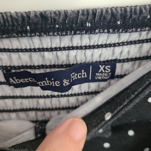 ABERCROMBIE AND FITCH Black Polka Dot Short Sleeve Mini Dress Size XS - Picture 6 of 9